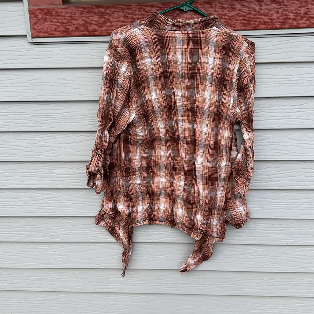 Maurices, Size Large, 3/4 Sleeve Plaid Cardigan - Picture 2 of 6